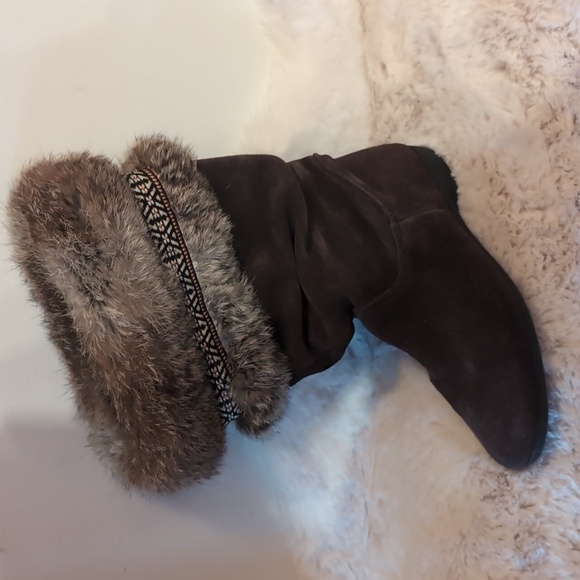 Martino| Vintage Brown Suede Boots With Rabbit Fur Details - Picture 4 of 10